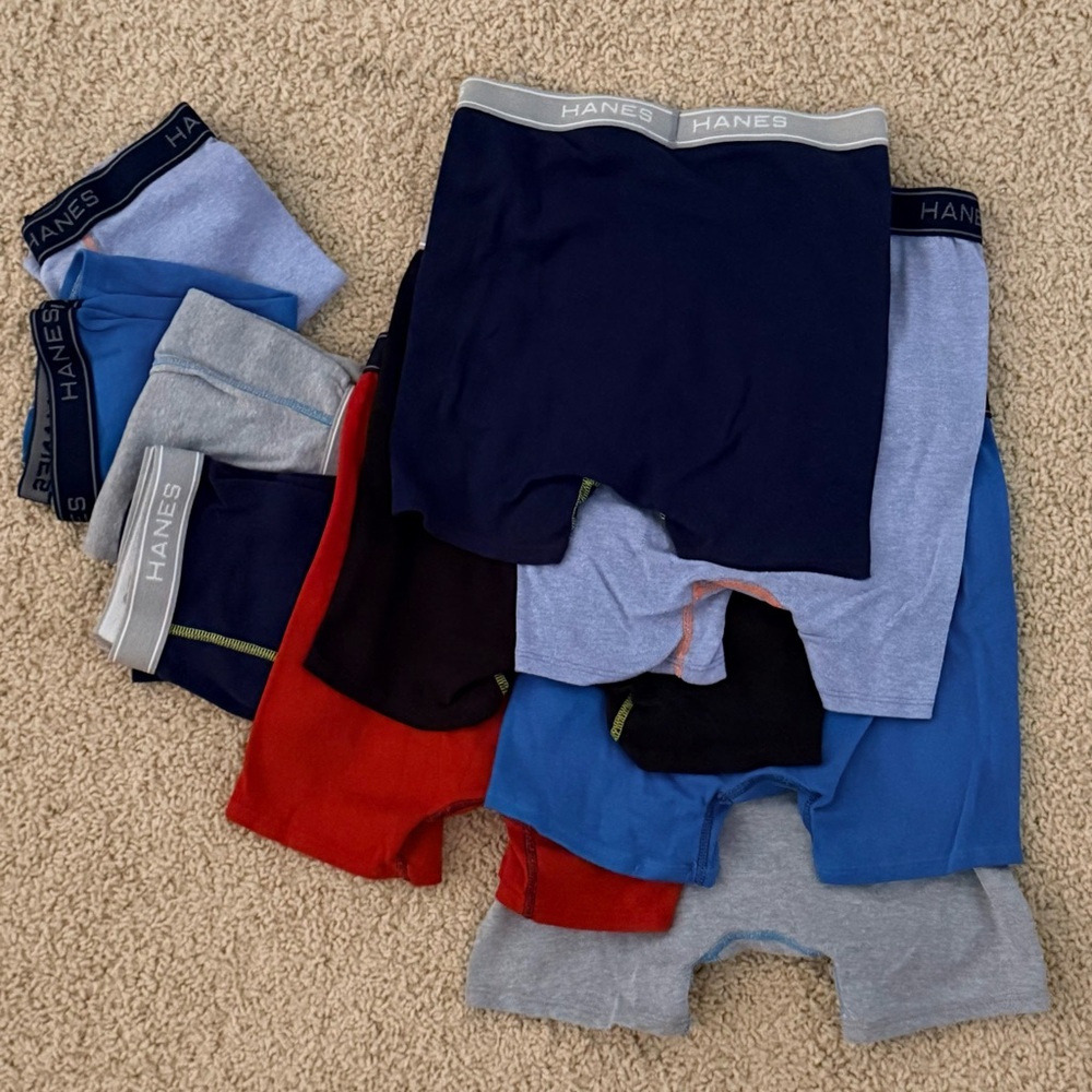 NWOT Hanes Boy’s Boxer Briefs - Black, Red, Blue, Gray, XL - Picture 3 of 3